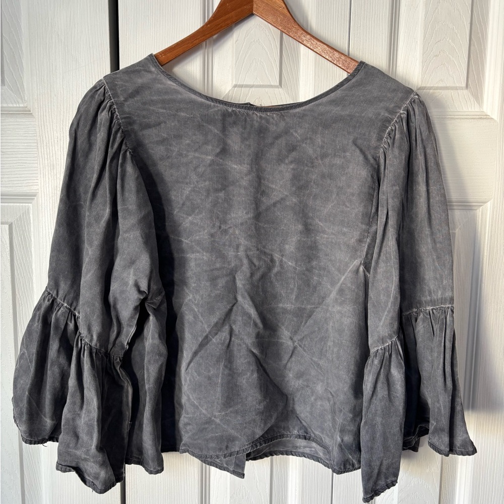Hollister Charcoal Gray Women's Bell Sleeve Blouse Size Medium